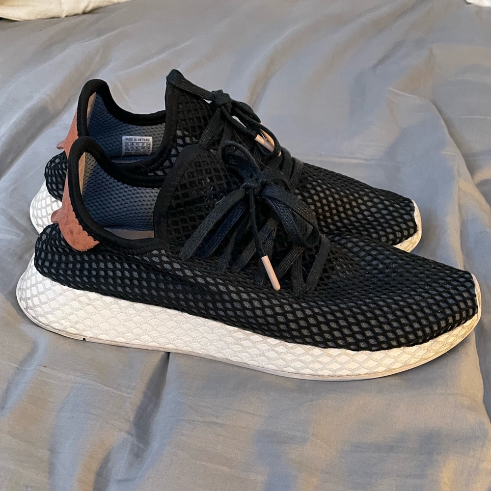 Adidas deerupt casual sneakers